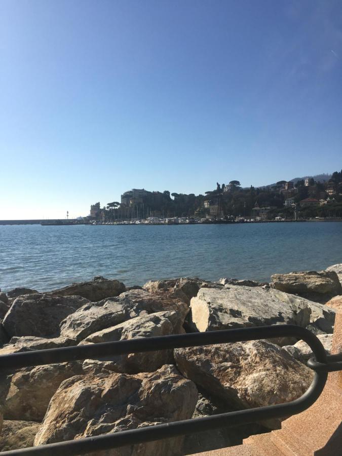 Near The Beach Рапалло Экстерьер фото